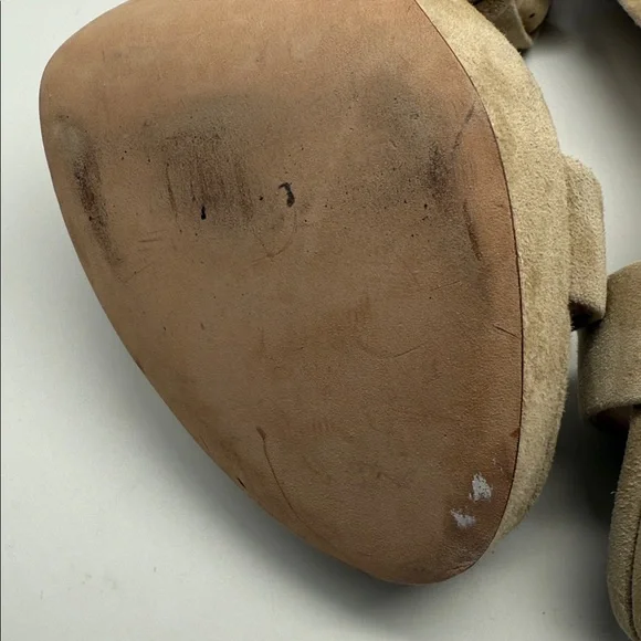 VERONICA BEARD Tan Heels. - Picture 10 of 14